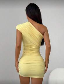 One-Shoulder Short Dress With Draping – Elegant, Sensual, And Perfect - Màu vàng - Xem 2