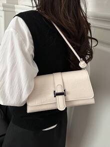 Tas Bahu Minimalis Vintage Elegan dengan Penutup Asimetris Motif Buaya Warna Polos yang Modis - Krem - View 2