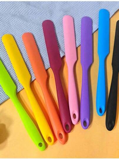 1pc Minimalist Style Solid Color Heat-Resistant Silicone Spatula, Made Of Heat-Resistant Silicone Material, Non-Stick And Easy To Clean, Suitable For Peanut Butter, Cream, Bread Baking, Kitchen Mixer, Ideal Gift For New Year, Valentine's Day, Graduation Season