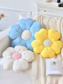 Almohada decorativa de tiro de piel de conejo de imitación suave con 5 pétalos bordados, adecuada para la decoración de primavera/verano del sofá, dormitorio y sala de estar, un regalo de primavera encantador para familiares y amigos - Rosa con núcleo blanco - Ver 3