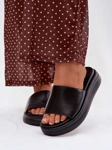 Women's Platform Flip-Flops Tanelisse, Comfortable And Stylish, Made Of Synthetic-Leather, Perfect For Summer And Everyday Styling Brown Black Beige - Black - View 2