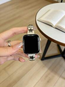 1条朋克风真皮表带,适用于,纤薄时尚,女士款,适配38mm、40mm、41mm、42mm、44mm、45mm、46mm、49mm系列,包括Ultra、10/9/8/7/6/5/4/3/2/1 SE - Nata - 查看 5