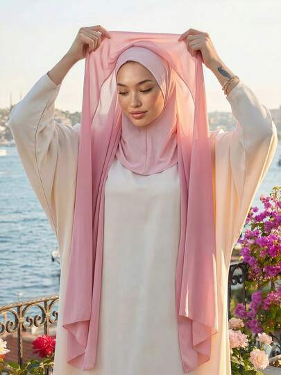 1件装女士经典休闲套头雪纺围巾，纯色，舒适透气的莫代尔面料，可作颈套、头巾、多功能头巾，适合日常使用。