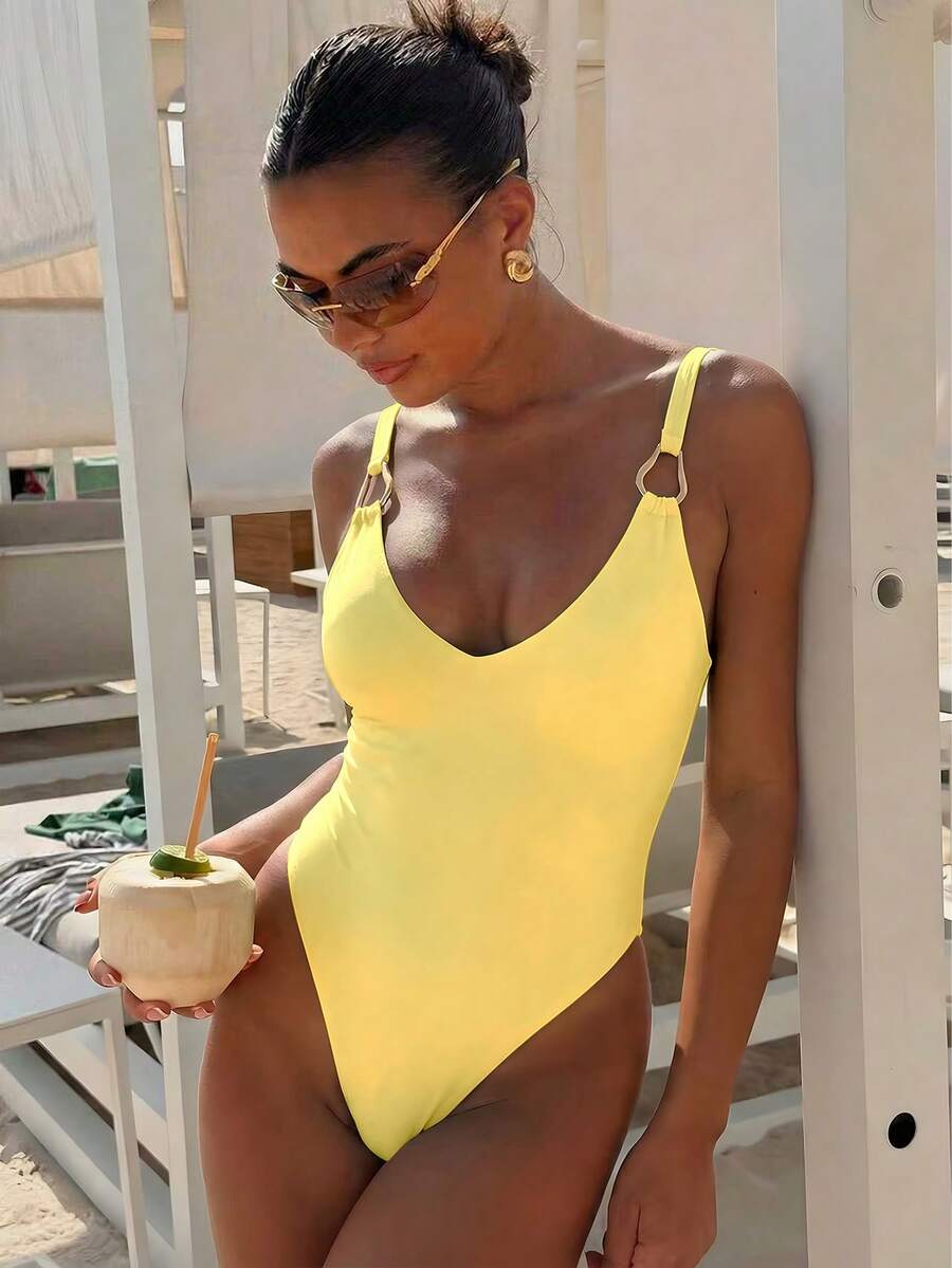 Áo tắm liền thân nữ thanh lịch, màu trơn, cổ chữ V, gợi cảm, đính vòng kim loại, chất liệu co giãn cao, thích hợp cho bãi biển & khu nghỉ dưỡng, kỳ nghỉ xuân/hè. - Màu vàng - Xem 1