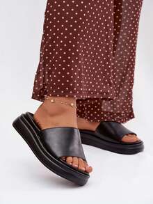 Women's Platform Flip-Flops Tanelisse, Comfortable And Stylish, Made Of Synthetic-Leather, Perfect For Summer And Everyday Styling Brown Black Beige - Black - View 1