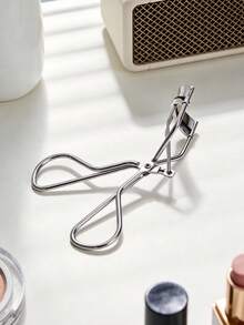 Shu Uemura Silver Portable Professional Eyelash Curler, Beauty Tool, Eyelash Shaper, Makeup Tool - Silver - View 5