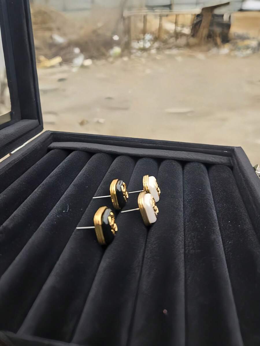 2pcs Fashionable Enamel Crafted Inlaid Stud Earrings For Women - Gold - View 1