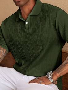 Men's Short-Sleeved Polo Shirt, Minimalist And Elegant, Made From Textured Jacquard Fabric In A Solid Color. Perfect For Leisure, Holidays And Outings, Making It An Ideal Gift For Family And Friends. - 綠色 - 查看 3