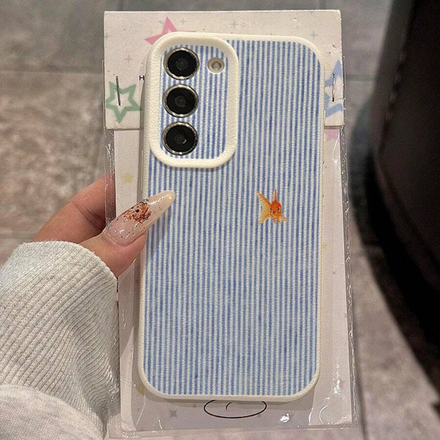 1个TPU材质清爽条纹金鱼图案时尚手机壳，适用于三星/A05s/A12/A13/A14/4G/A15/A21s/A23/A25/A32/5G/A34/A35/A50s/A51/A52/A53/A54/A55/A71/A72/A73/S10/S20FE/S20Ultra/S21Ultra/S22/S22Plus/S23/S24、10C/12C/Note10/11/12/13/ProPlus/Note8/9Pro等型号，全包防摔软壳手机保护套 - 白色 - 查看 1