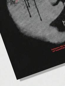 一件男士黑色T恤，饰有红色星星、爱心和字母图案元素，适合都市时尚街头风格。 - 黑色 - 查看 5