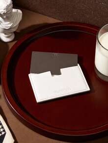 Tom Ford 白色卡包化妆镜。便携式双面镜。精致时尚的皮革化妆镜。便携式粉盒镜。适合日常使用，是送给女朋友的绝佳礼物。 - 白色 - 查看 5