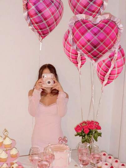 2个27英寸格子心形铝箔气球，粉色、蓝色、卡其色，格子图案带蕾丝，适合情人节派对、婚礼、新娘送礼会、温馨主题装饰、情人节拍照、婴儿派对、春季气球装饰