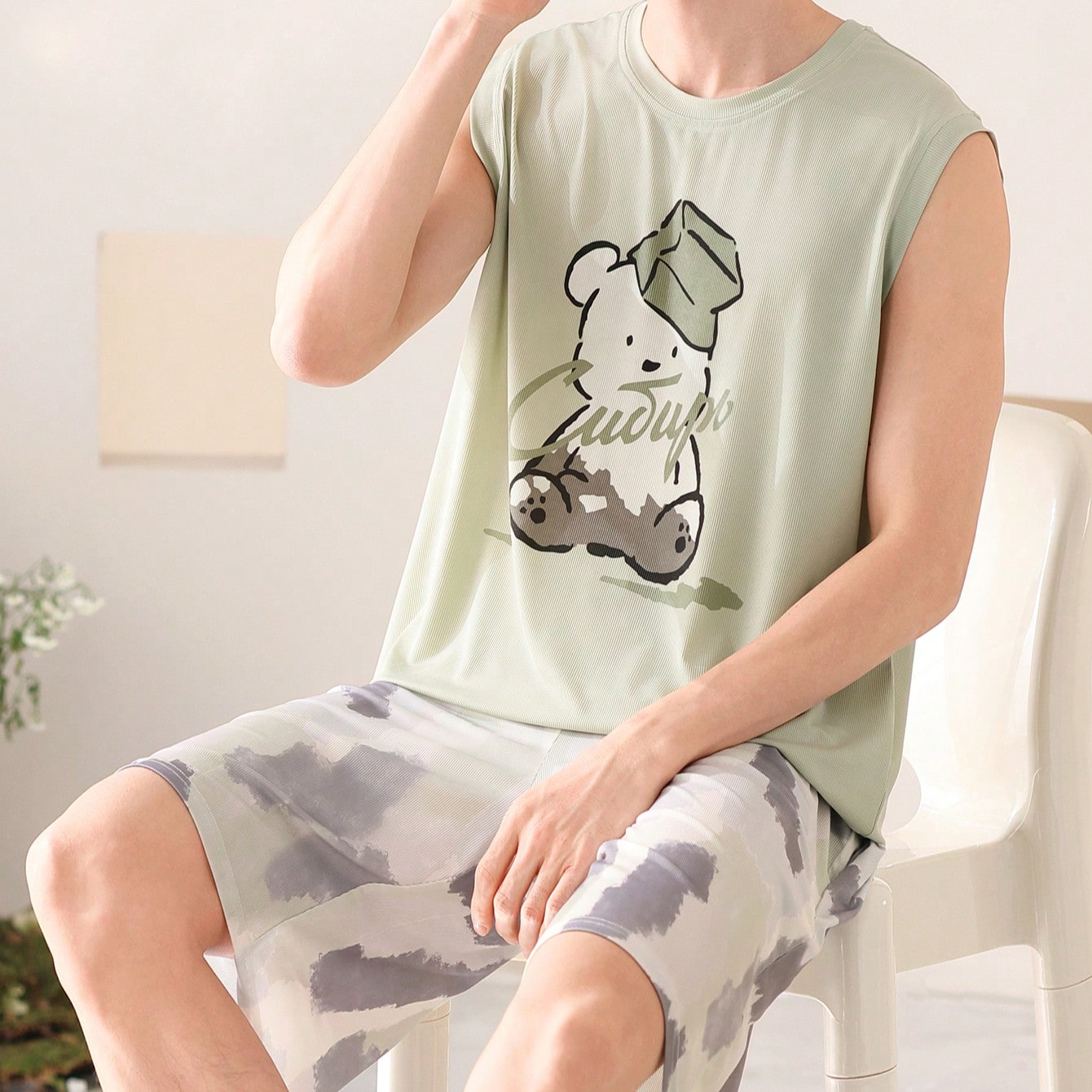 Piezas Conjunto de pijama de chaleco holgado casual sólido básico con estampado de letra de dibujos animados y oso, y pantalones cortos, adecuado pa