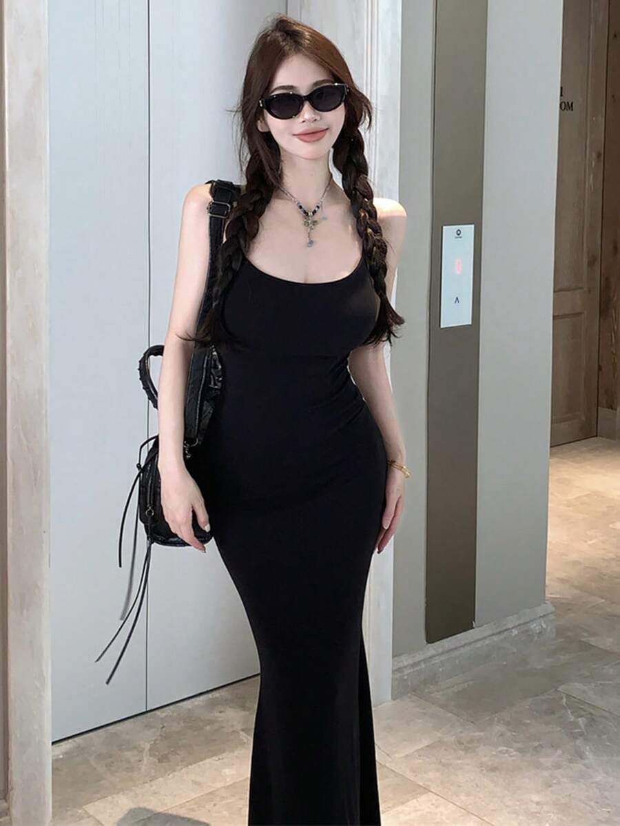 Butterfly Hollow Out Backless Camisole Dress, Slim Fit Waist Cinched Bodycon Dress For Women, Spring/Summer - Black - View 1