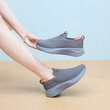 SUPER STRIKER 情侣款套脚式腈纶纤维休闲拖鞋 - 深灰色 - 查看 7