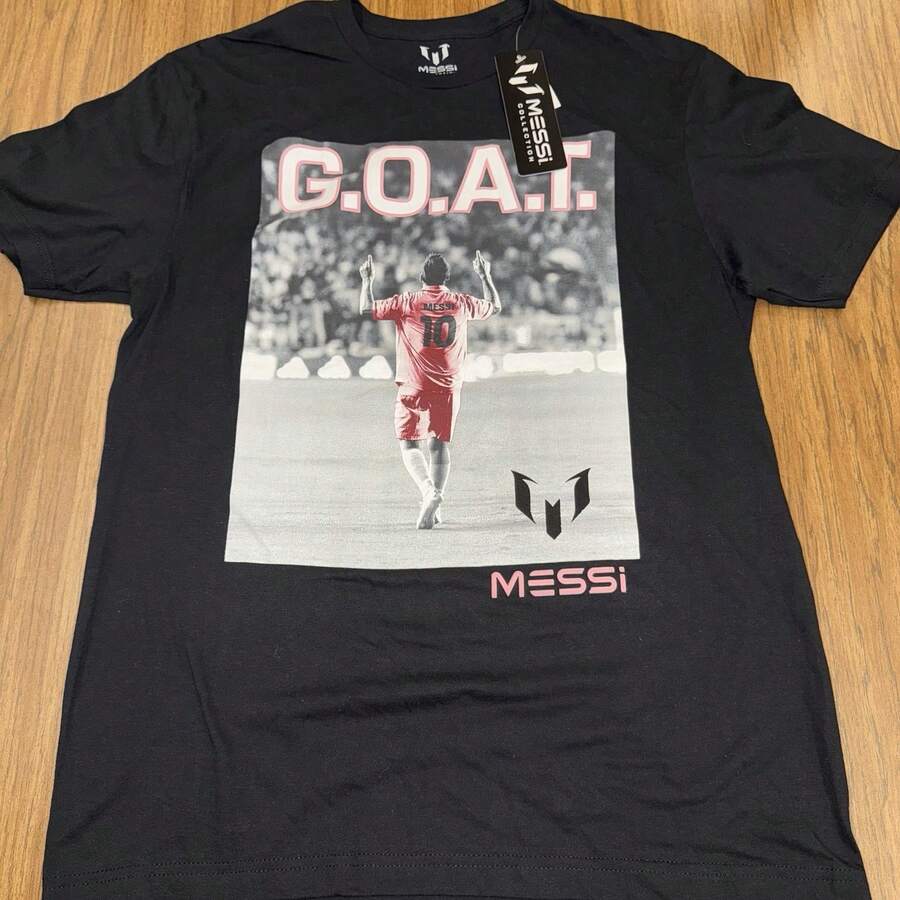 Messis G.O.A.T Tshirt Men's Med Short Sleeve Old Navy Graphic Tee. - 黑色 - 查看 1