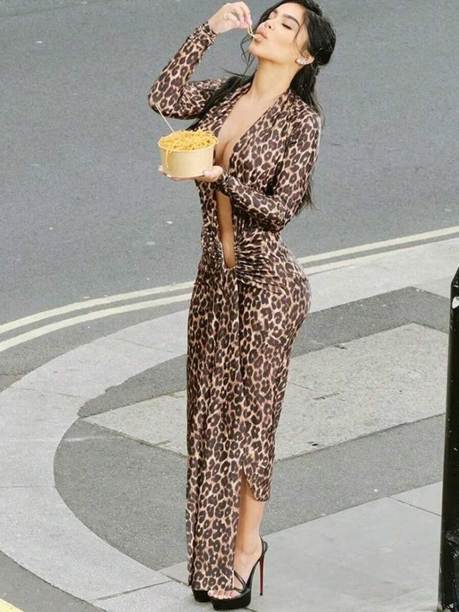 Fashionable Temperament, Slim Fit, Hip Hugging, Wild Women's Clothing, Sexy Leopard Print, Deep V Slit, Pleated Waist, Long Sleeved Dress - Họa tiết da báo - Xem 1