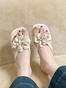 Women's White Sandals, New Summer 3D Floral Sandals, Elegant Ladies Sandals, Casual & Comfortable, Women's Sandals, Sandals, Women's Summer Sandals, Minimalist Fashion Flat, Women's Slippers, Lightweight Soft-Sole, Women's Flat Sandals, Black Sandals, Women's Slippers, Outdoor Holiday Beach Sandals, Summer Sandals, Women's Slippers, Flat Sandals, New Women's Shoes, Women's Slippers, Sandals - White - View 9