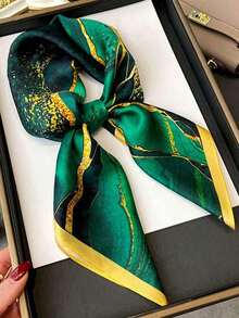 1pc Women's Elegant Bohemian Style Green Painting Print Bandana Scarf, Smooth Satin Fabric, Lightweight And Suitable For Daily Wear - 綠色 - 查看 10