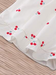 两件套少女睡衣套装，新款翻领短袖衬衫搭配荷叶边松紧腰短裤，饰有可爱的樱桃印花图案，适合学龄女童居家或派对穿着 - 白色 - 查看 7
