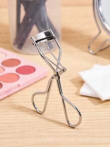 Shu Uemura 银色便携式专业睫毛夹，美容工具，睫毛塑形器，化妆工具 - 銀色 - 查看 5
