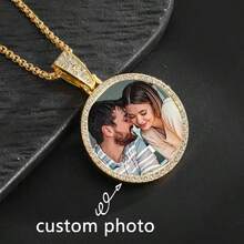 1pc Customized Photo Necklace, Personalized Couple Picture Frame Pendant, Women's Round Memory Pendant Necklace With Rope Chain, Hip-Hop Jewelry For Men Customized Picture Necklace, Personalized Photo Pendant Necklace, Commemorative Gift For Men And Couples Silver, Gold Fashion, Autumn Fashion, Vintage,Gold,Stylish,Colorful,Vintage,Simple,Unisex,Casual,Cuties,Custom,Personalized,Unique,Ideal Gifts For Him,Ideal Gifts For Her,Her,Boyfriend,Girlfriend,Dad,Mom,Family,Friends,For Anniversaries,For Birthdays,For Graduation,For Prom,For Party,Jewelry,Jewelry, Photo Projection Necklace - Multicolor - View 5
