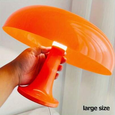 1 chiếc đèn trang trí acrylic màu cam, đèn bàn LED có chức năng điều chỉnh độ sáng 3 màu, chất liệu nhựa bóng, điều khiển bằng nút bấm, thích hợp cho phòng ngủ, phòng khách, phòng học, thư viện, quán cà phê, quán bar. Không bao gồm bóng đèn.