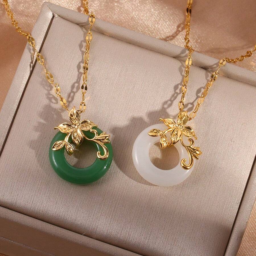 Dây chuyền mặt dây hình hoa lá thanh lịch dành cho nữ, được làm từ đồng mạ vàng 18K, đính đá zirconia tổng hợp hình vuông, với mặt dây hình tròn giống ngọc bích. Một món trang sức đa năng và thời trang, phù hợp cho cả đeo hàng ngày và các dịp trang trọng. - Nhiều màu - Xem 1