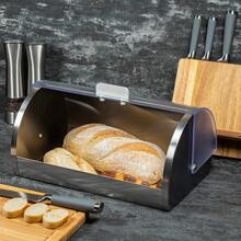 Chlebak stal-akryl, srebrny - Użyte materiały są ekologiczne i higieniczne - Prosty w użyciu, aby otworzyć pokrywę nie wymaga otwartej powierzchni - Pokrywa otwiera się o zamyka - Lekka i solidna konstrukcja - Przekazanie do przechowywania ogólnego rodzaju piece oraz pączków - Rozmiar: 39,5x28x18,5 cm - Srebro - Zobacz 1