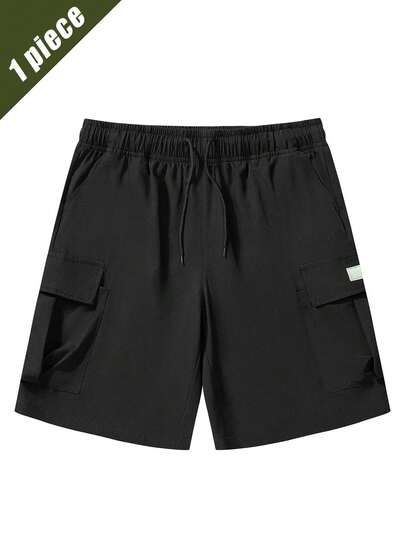 1 chiếc quần short kaki trơn màu dành cho nam, kiểu dáng thường ngày, có dây rút và túi nắp.