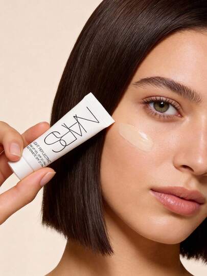 Nars Cilt Tonunu Aydınlatan Baz Krem. Cilt Tonunu Aydınlatır. Nemlendirici Baz Krem 9 ml/0,32 oz