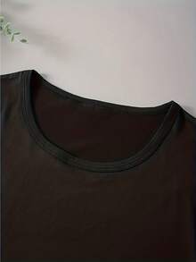 Halloween Series Reading on armchair with Black Cat &amp; Bookshelf Design - Casual Loose Fit Summer T-Shirt for adults, 100% Cotton, Machine Washable, adult Clothing, Nontransparent Material - Preto - Ver 3