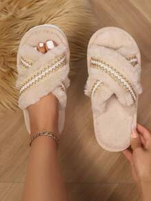 Chinelo feminino de bico aberto com estampa cruzada, felpudo, antiderrapante, para uso interno, elegante e sofisticado, ideal para todas as estações. - Caqui - Ver 10