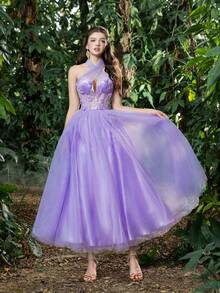 Elisanya 优雅浪漫的贴花细节，交叉露背吊带设计，飘逸的薄纱面料，这款舞会礼服完美适用于返校、晚宴、学校舞会和鸡尾酒会等场合。 - 紫丁香色 - 查看 3