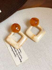 1对极简主义扎染菱形树脂耳钉 - 米咖色 - 查看 3