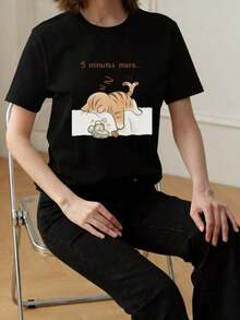 1 pieza Camiseta de mujer de manga corta y cuello redondo para verano, con estampado de letras en inglés "Gato durmiendo", adecuada para verano, playa, calle, uso diario, trabajo, fiesta de oficina, salida, carnaval, festival de música, Día de San Valentín, fiesta - Negro - Ver 2