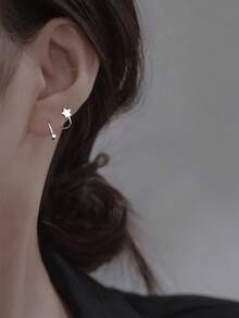 1对弹簧螺丝扭纹耳环，优雅心形星形耳夹耳环 - 銀色五角星 - 查看 4