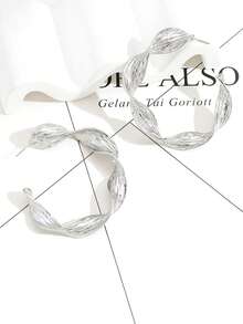C-Shaped Twisted Texture Earrings, Metal Simple Twisted Texture C-Shaped Light Luxury Fashion Personalized Women's Earrings Exaggerated Creative Accessories Earrings - Silver - View 2