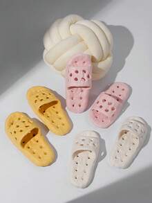 Unisex Hollow Bathroom Slippers, Indoor Home Shower Sandals, Couples Quick-Drying Non-Slip Breathable Flip Flops,Shoe Rack,Storage Saver,Outdoor,Garden,Travel Essential,Portable,Beach Essential,Graduation Season,Commencement,Graduation Ceremony,Graduation Gift,Graduation Present,Graduation Gift,Graduation Present,Congrats Grad,Congratulations Graduate,Valedictorian,Finish School,Graduation Party - Slippers - View 5