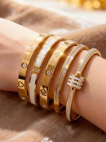 18K Gold Plated Stainless Steel Bracelet Set, Suitable For Women, Stackable Heart & Clover Detail Bracelets With Cubic Zirconia, Anti-Fading & Hypoallergenic Layered Bracelet, Suitable For Daily Wear, Parties, Anniversaries And Valentine's Day Gifts - Gold - View 3