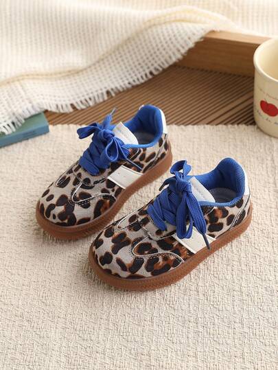 1 đôi giày thể thao ngoài trời thoải mái, họa tiết da báo, unisex cho trẻ em, thích hợp cho mùa xuân và mùa thu.