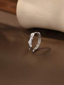 EleRunis 1颗0.1克拉莫桑石钻石，925纯银星形心形不规则18K镀金平底耳钉，耳骨/耳廓穿孔饰品，适合日常佩戴，婚礼、派对、订婚、周年纪念、情人节等场合。 - 銀色 - 查看 3