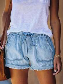 Plus Size Women Pocketed Frayed Hem Casual Loose Denim Shorts Summer - 淺色水洗藍 - 查看 4