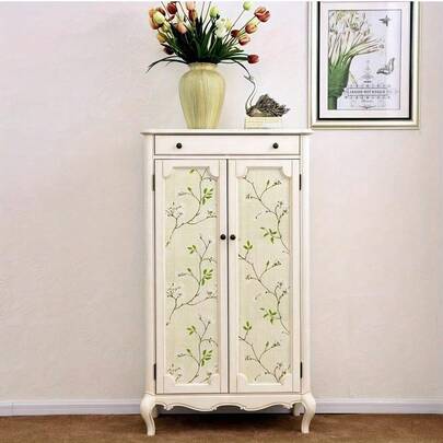 1卷复古花卉图案自粘乙烯基墙纸，适用于卧室、浴室和厨房。易于粘贴和移除，尺寸为17.7 x 196.8英寸。