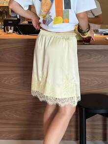 女士优雅通勤迷你裙，蕾丝拼接缎面裙，纯色优雅梭织面料蕾丝拼接通勤办公日常约会裙，春夏款 - 黃色 - 查看 2