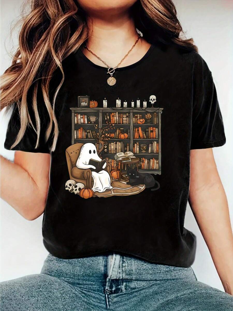 Halloween Series Reading on armchair with Black Cat &amp; Bookshelf Design - Casual Loose Fit Summer T-Shirt for adults, 100% Cotton, Machine Washable, adult Clothing, Nontransparent Material - Preto - Ver 1