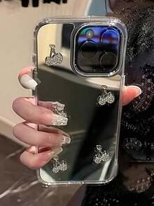 1個精緻亮面鏡面手機殼，新款熱銷Apple 17 PROMAX手機殼，飾有閃亮水鑽櫻桃，精緻優雅，完美打造甜美時尚的日常造型，充滿夏日氛圍，送給朋友的理想禮物，防震、防滑、防刮，相容於Apple 17 PROMAX/PRO/AIR/16/15/14/13/12/11/ S20-25Ultra/FE/手機 - 銀色 - 查看 4