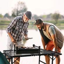 Mesa de camping familiar plegable, mesa de patio con 2 paneles abatibles, mesa de barbacoa de metal con tablero de malla, 2 alturas ajustables, mesa de pícnic grande y mesa de exterior, 2 marcos laterales, ligera, negra Mesa para Camping con Soporte Lateral – Resistente - Negro - Ver 12