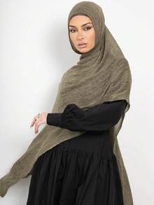 2026 Novo Lenço/Xale Monocromático para Mulheres, Macio, Respirável, Confortável e Amigável à Pele, Minimalista para Uso Diário e Estilo de Rua - Multicolorido - Visão 8