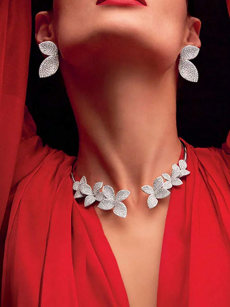 Bộ trang sức gồm dây chuyền và bông tai hình hoa đính đá bạc, phụ kiện dự tiệc. - XL2899+EH2906 - Xem 1